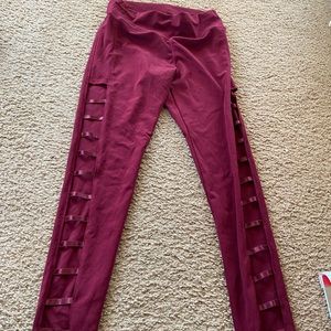 💜Open Maroon Leggings💜